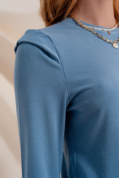 Long sleeve top with shoulder detail in blue Q2store