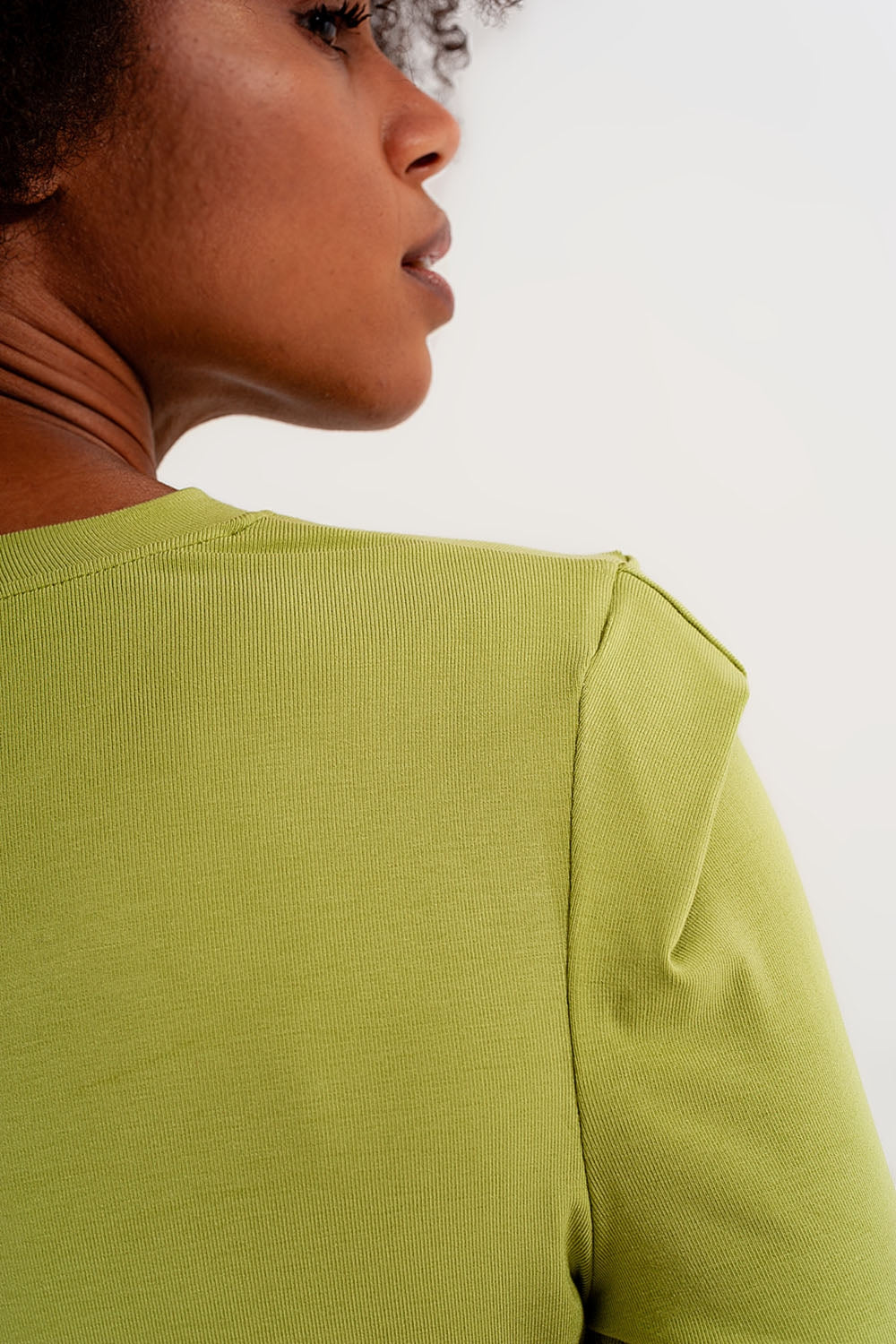 Long sleeve top with shoulder detail in green Q2store