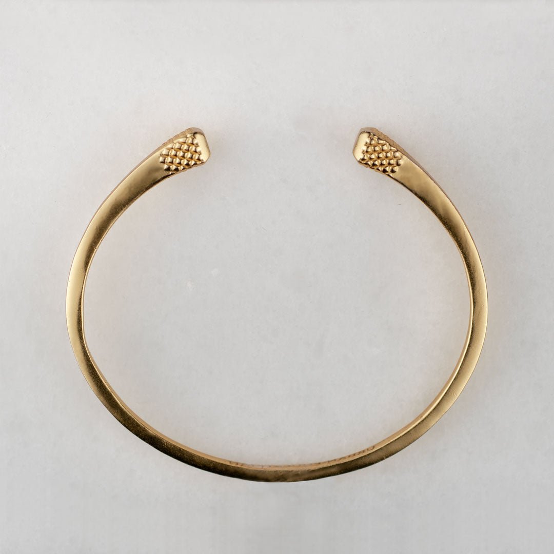 Lucky Nail - Blacksmith Horseshoe Cuff Bracelet in Gold Urban-Equestrian
