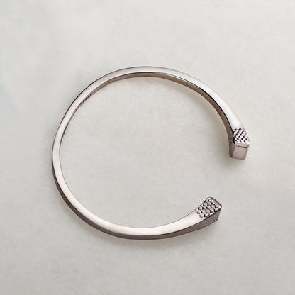 Lucky Nail - Blacksmith Horseshoe Cuff Bracelet in Silver Urban-Equestrian