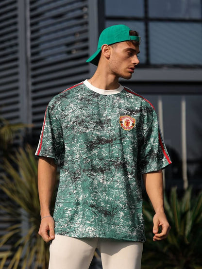 Manchester United Oversized T-shirt with Shoulder Stripe Detail Withinblack