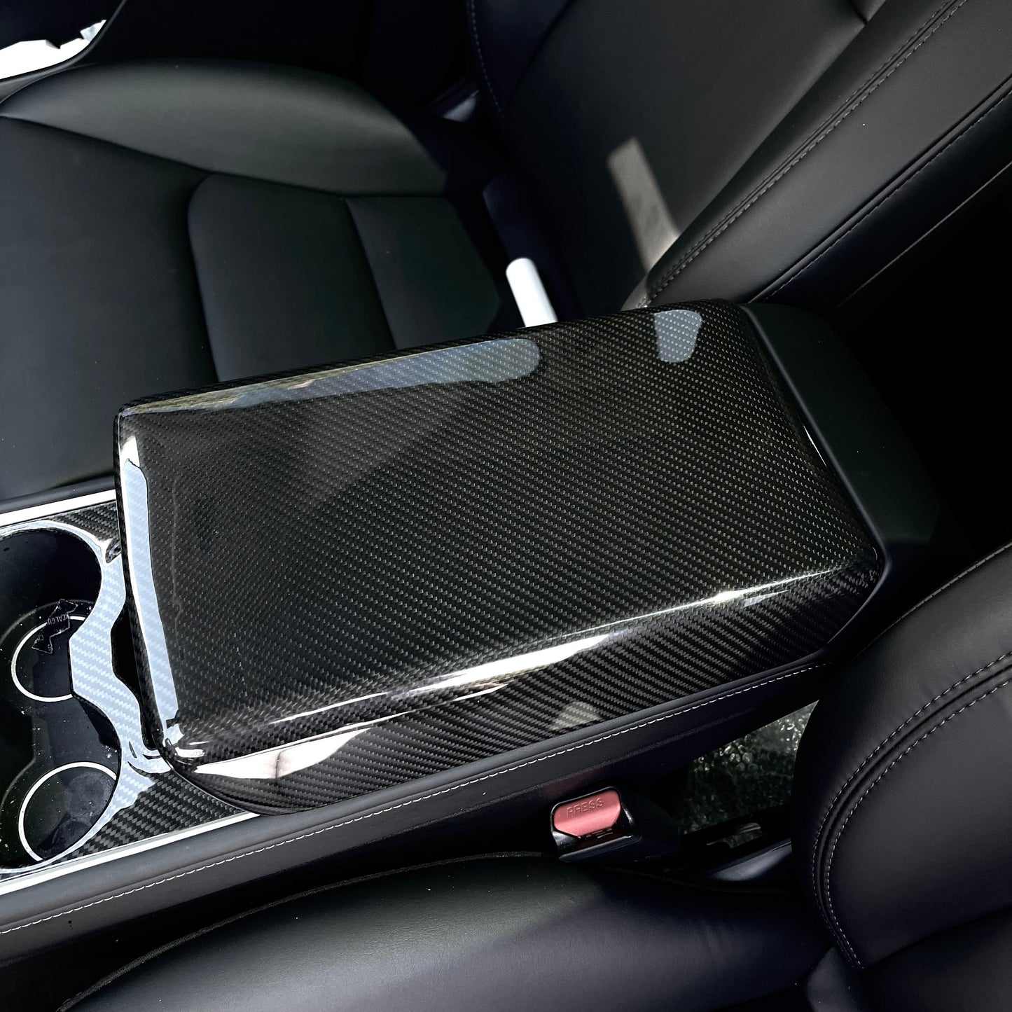 TESERY Model Y / 3 Armrest Cover - Dry Carbon Fiber Interior Mods Tesery Official Store