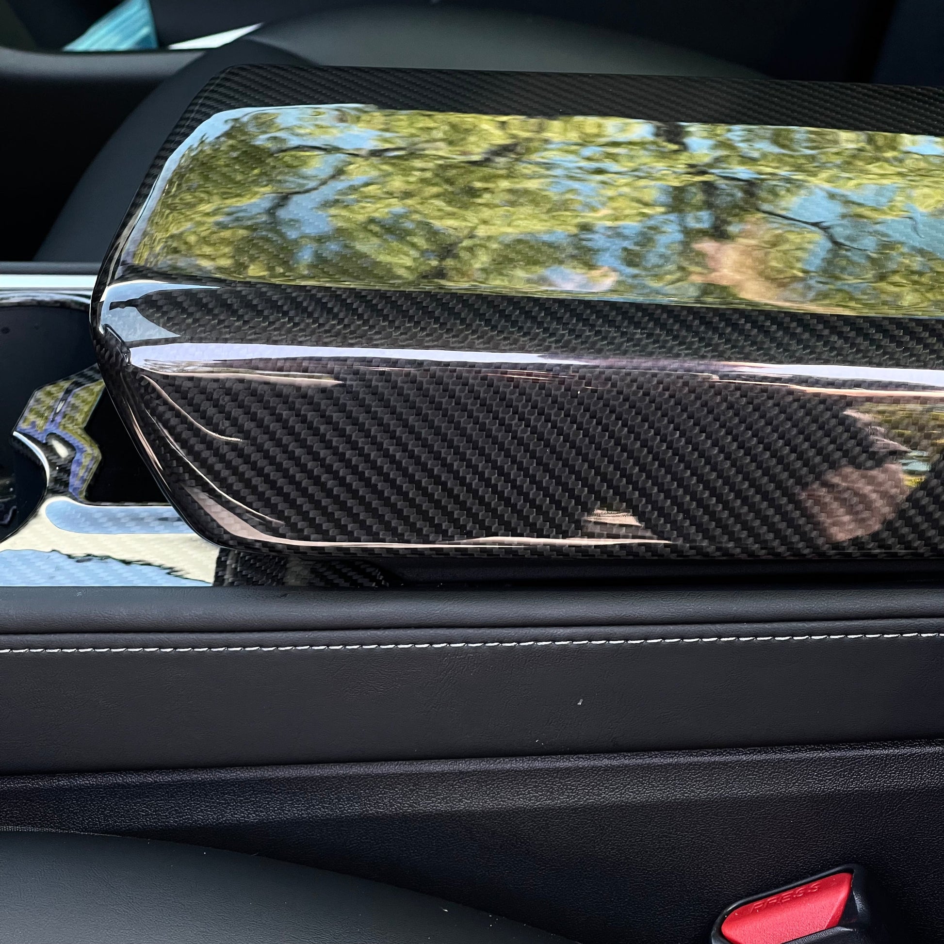 TESERY Model Y / 3 Armrest Cover - Dry Carbon Fiber Interior Mods Tesery Official Store