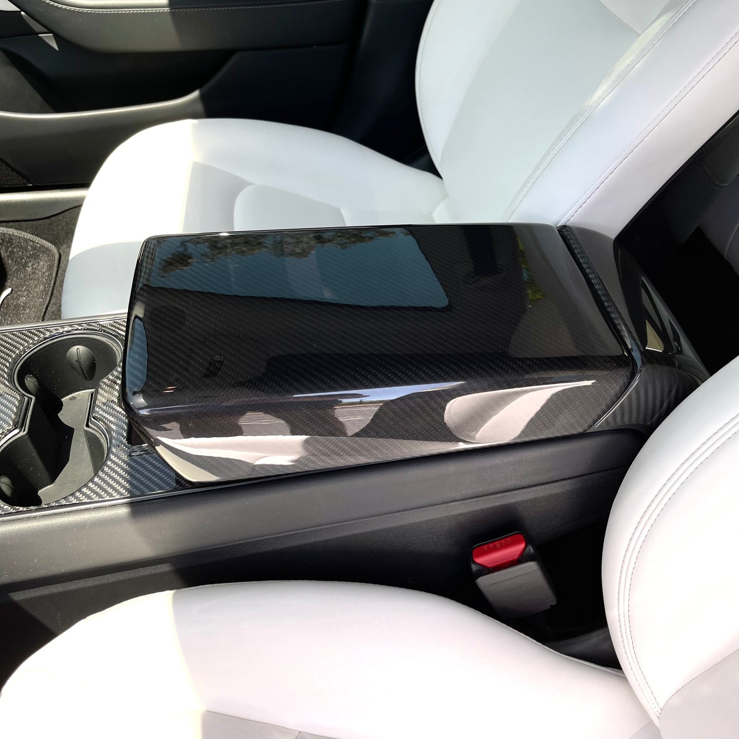 TESERY Model Y / 3 Armrest Cover - Dry Carbon Fiber Interior Mods Tesery Official Store