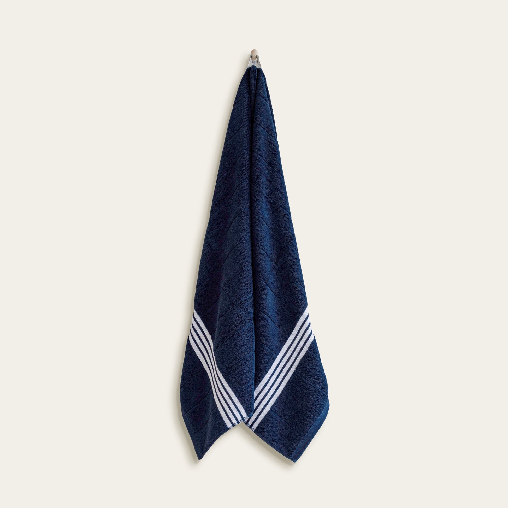 Nautilus Towels Italic