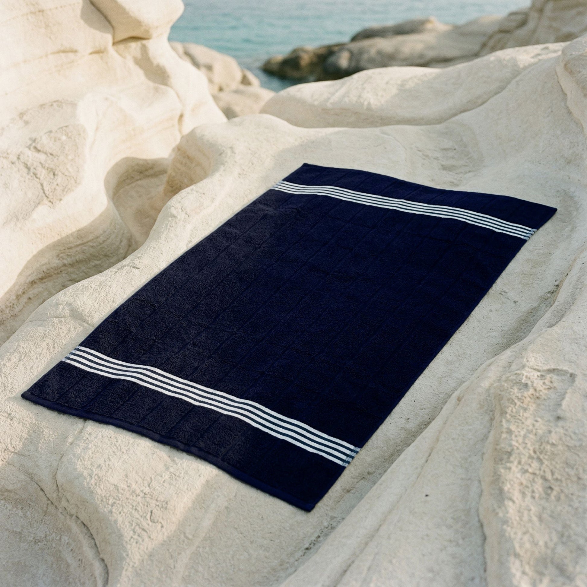 Nautilus Towels Italic