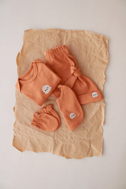 Octopus Patterned 5 Piece Newborn Set Honey and Hive