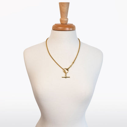 Odeza - Horse Bit Toggle Equestrian Necklace in Gold Urban-Equestrian
