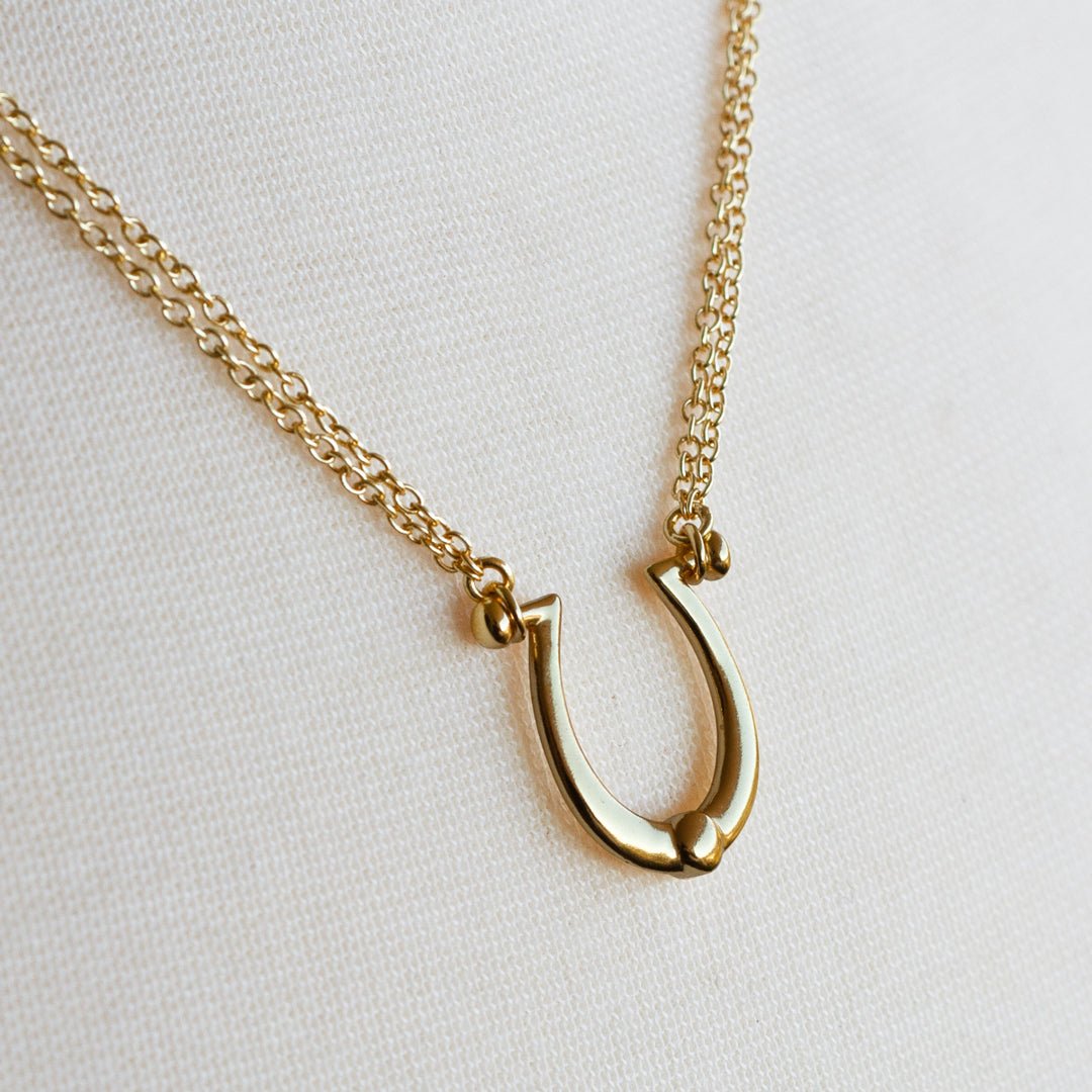 Omega - Equestrian Horseshoe Necklace in Gold Urban-Equestrian