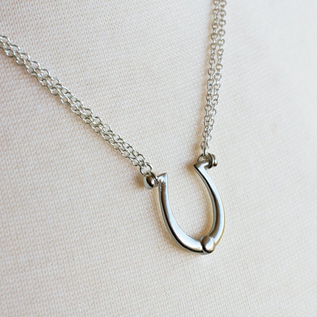 Omega - Equestrian Horseshoe Necklace in Silver Urban-Equestrian