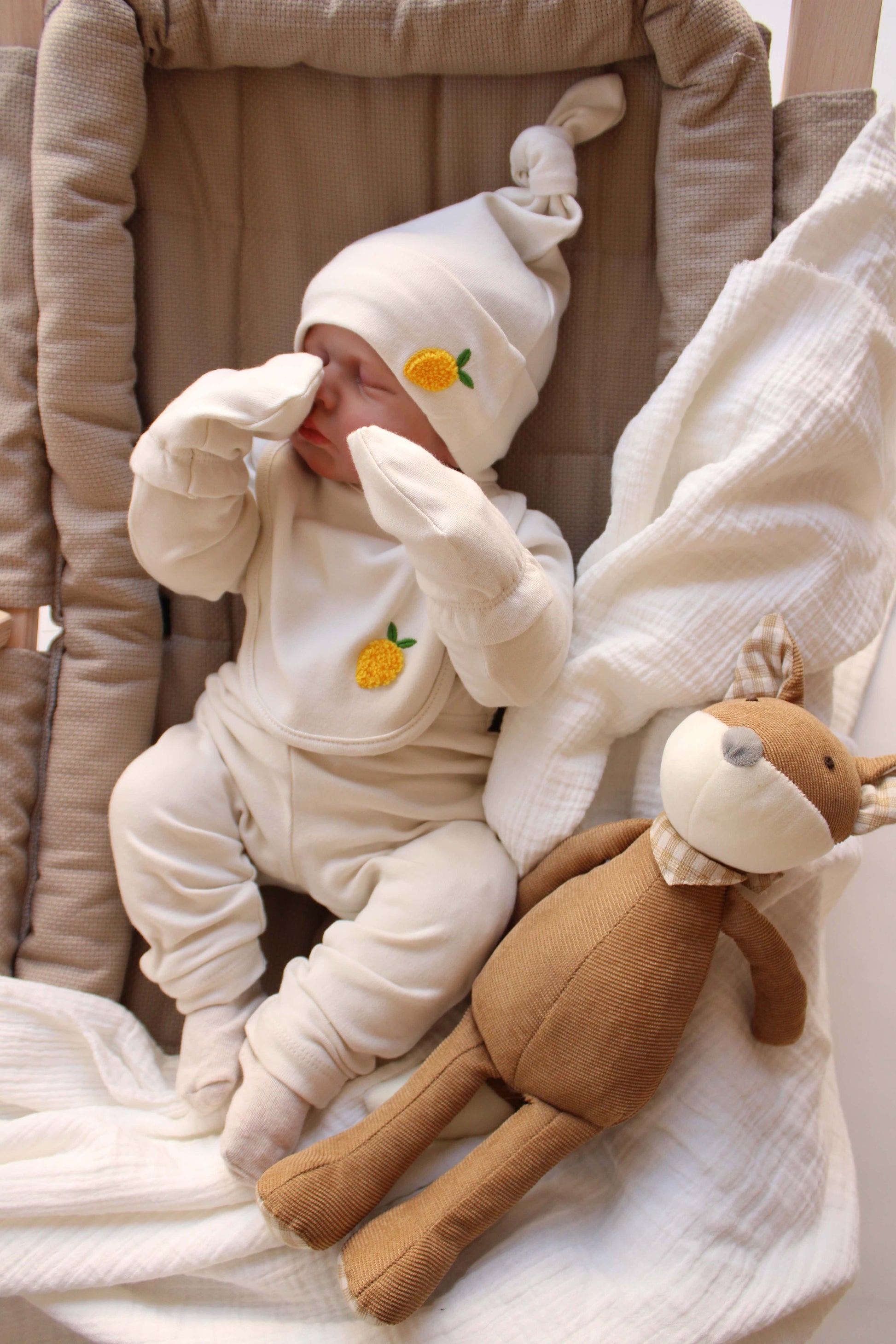 Lemon Patterned 5 Piece Newborn Set Honey and Hive