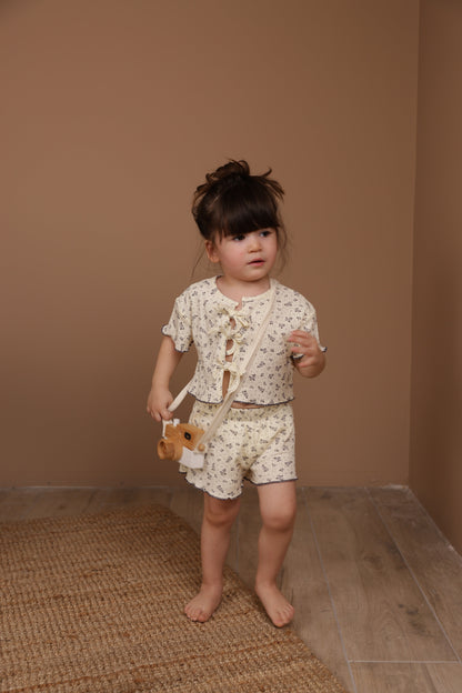 Wildflower Tie-Front Set Honey and Hive