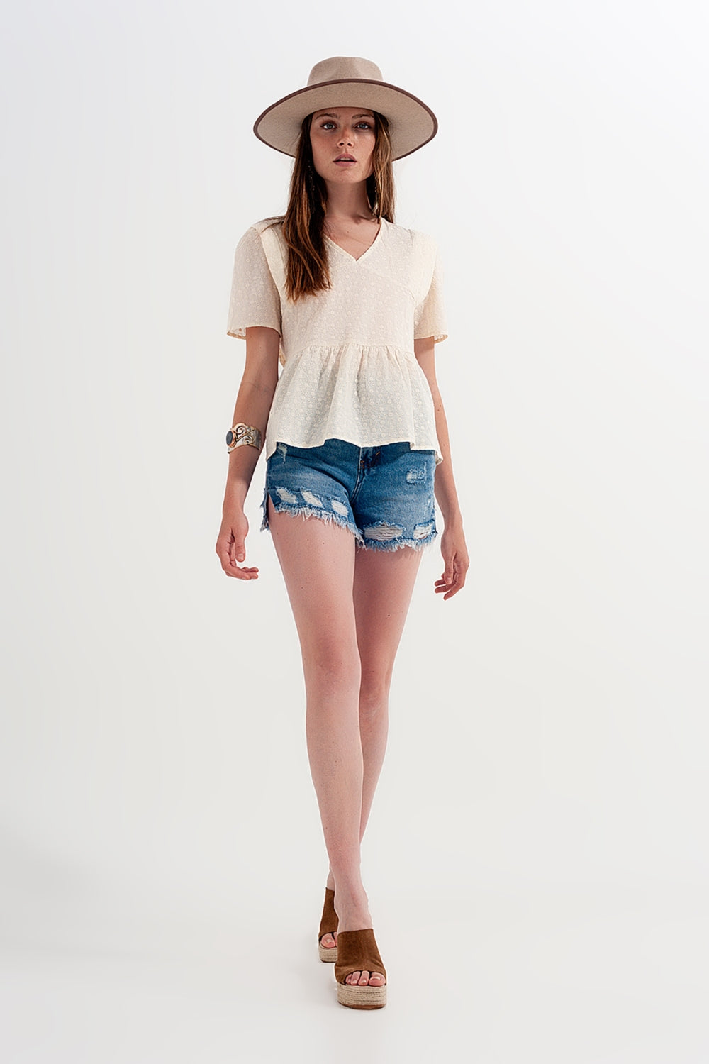 Peplum broderie top in Beige Q2store