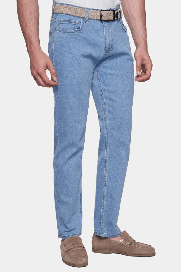 The Classic Jean (Lightwash) Bright Moons