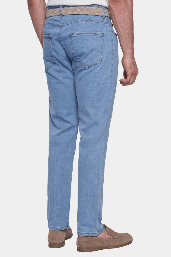 The Classic Jean (Lightwash) Bright Moons