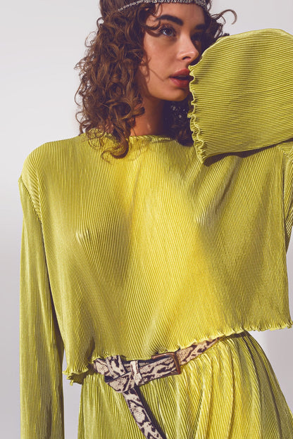 Pleated Round Neck Crop Top in Green Q2store