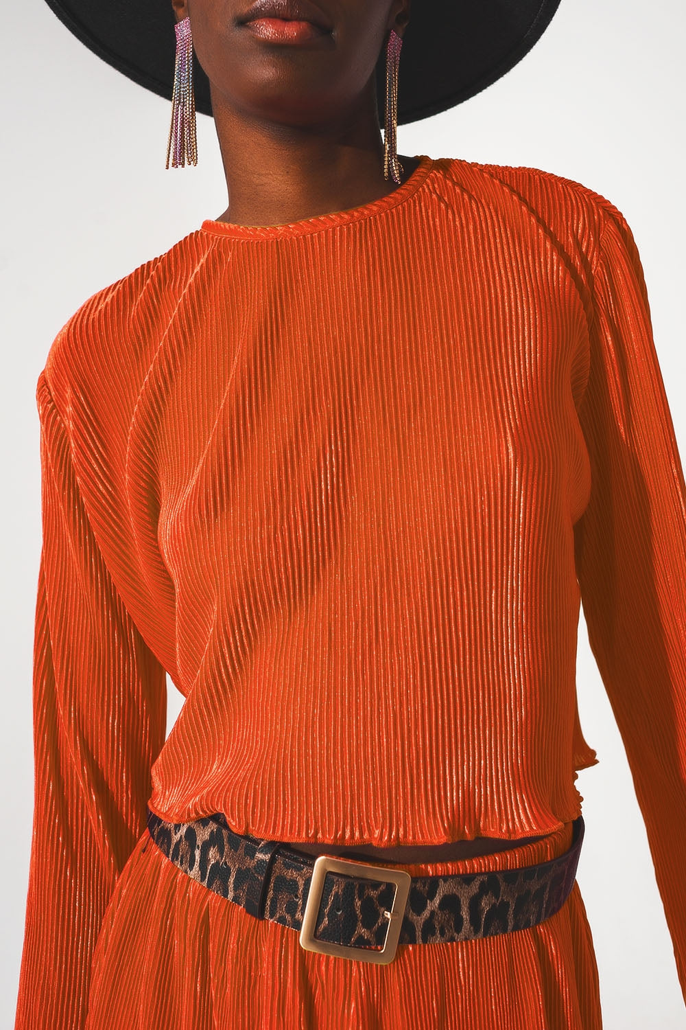 Pleated round neck crop top in orange Q2store