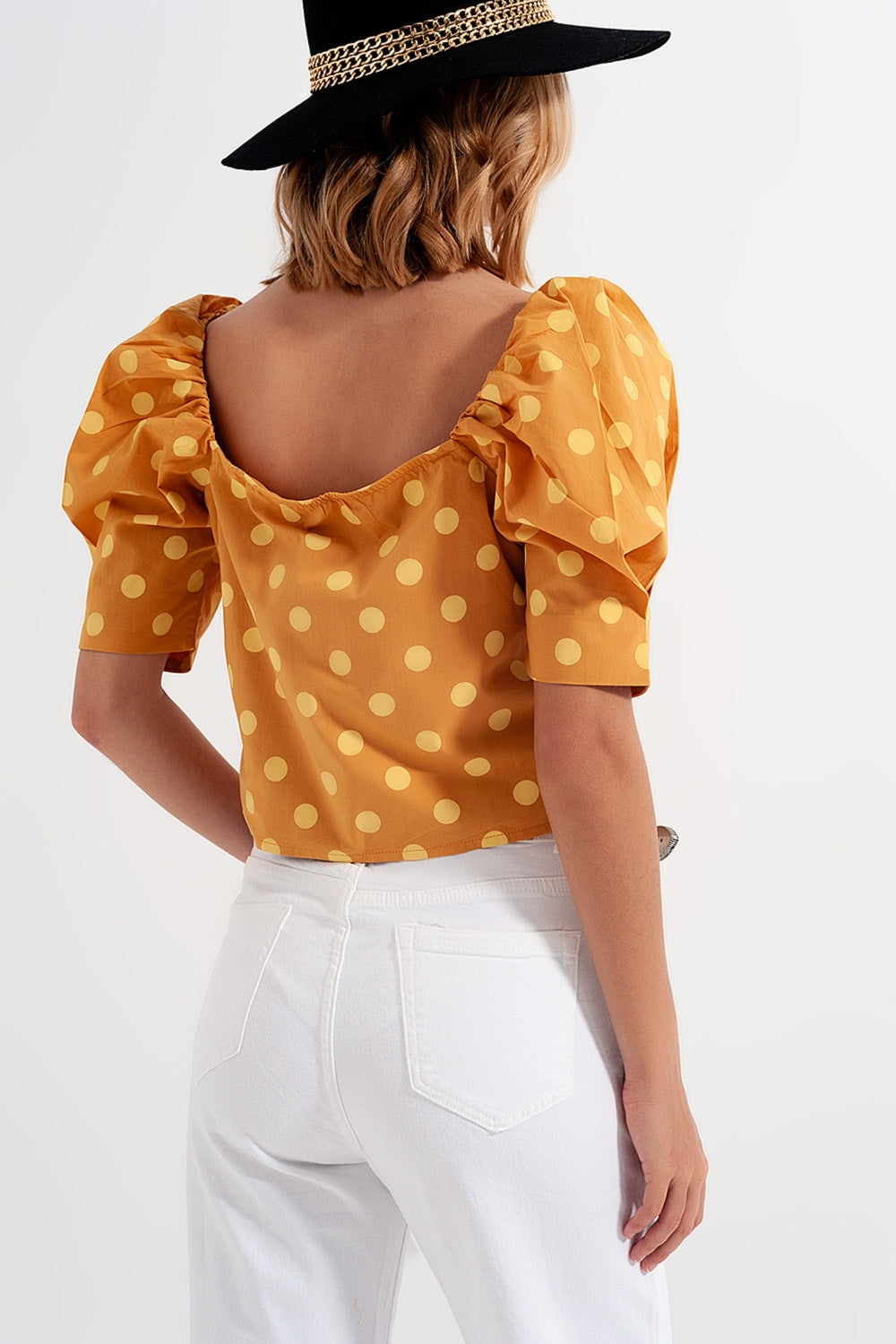 Polka dot top with puffed sleeves and square neckline in yellow Q2store