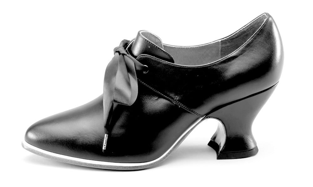 Pompadour 18th Century Leather Shoes (Black) American Duchess