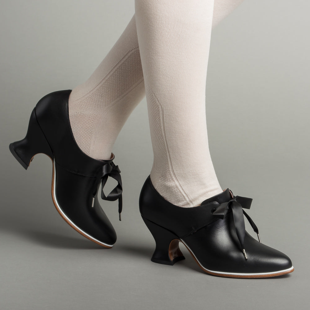 Pompadour 18th Century Leather Shoes (Black) American Duchess