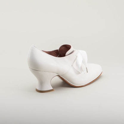 Pompadour 18th Century Leather Shoes (Ivory) American Duchess