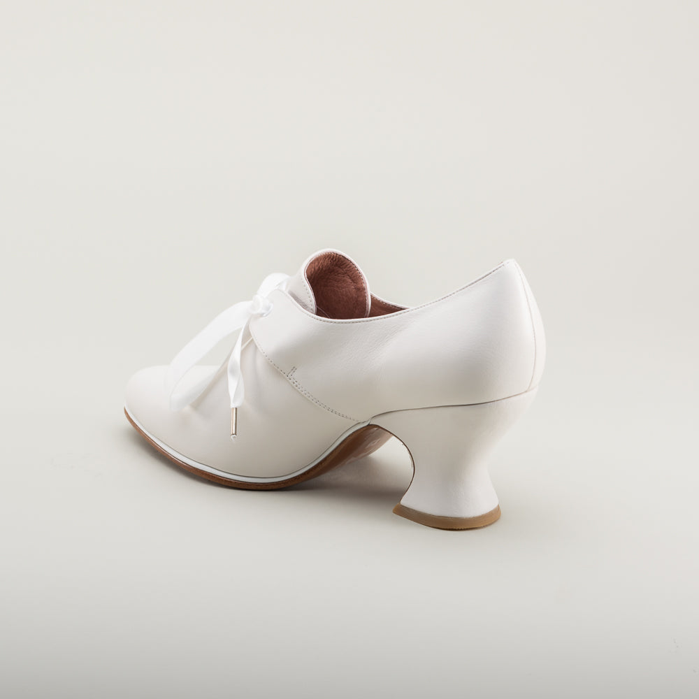 Pompadour 18th Century Leather Shoes (Ivory) American Duchess