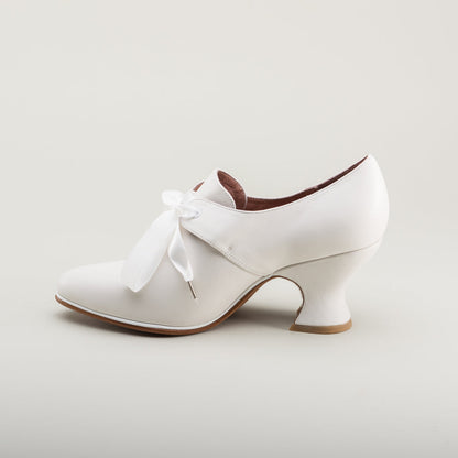 Pompadour 18th Century Leather Shoes (Ivory) American Duchess