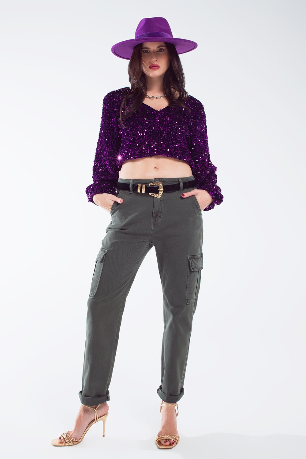 Purple sequin top with V-Neckline ballon sleeves and Open Back Q2store