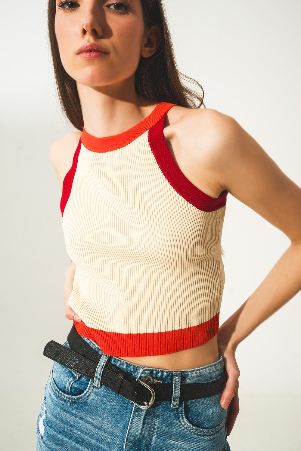 Ribbed cropped vest top in red Q2store