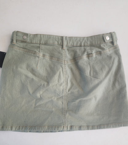 Women's New Green Denim Skirt 13/31 by Celebrity Pink 14.75" long waist 31" Tennessee Junk Trunk