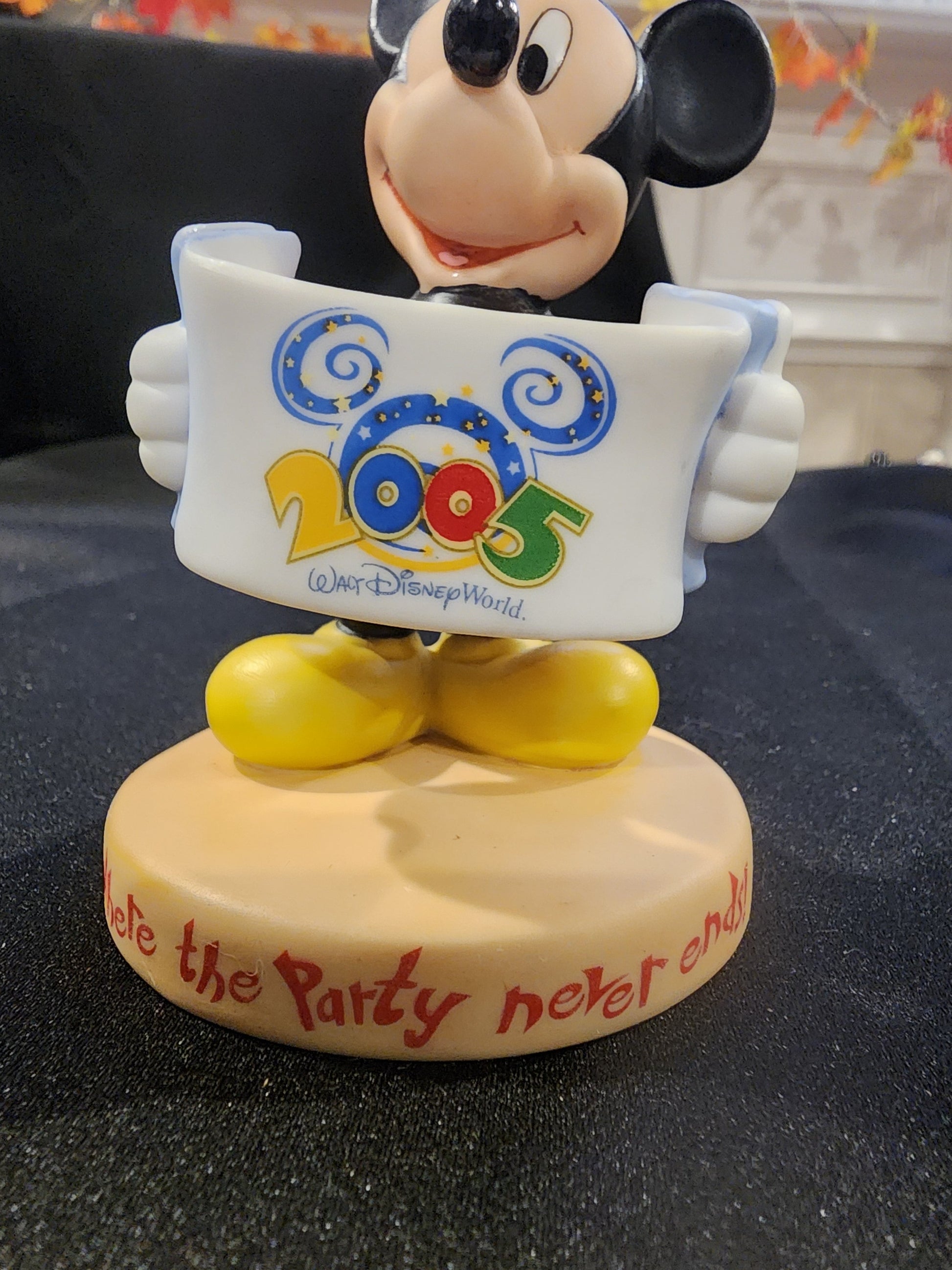 WALT DISNEY WORLD 2005 MICKEY MOUSE BISQUE FIGURINE WHERE THE PARTY NEVER ENDS! Tennessee Junk Trunk