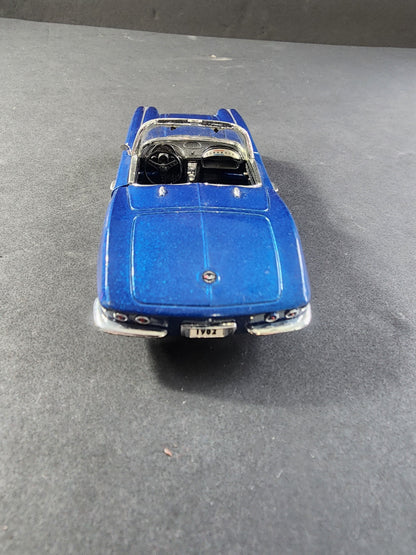 CHEVROLET CORVETTE 1962 CONVERTIBLE BLUE SS5750 1:32 Scale model car, friction action Tennessee Junk Trunk
