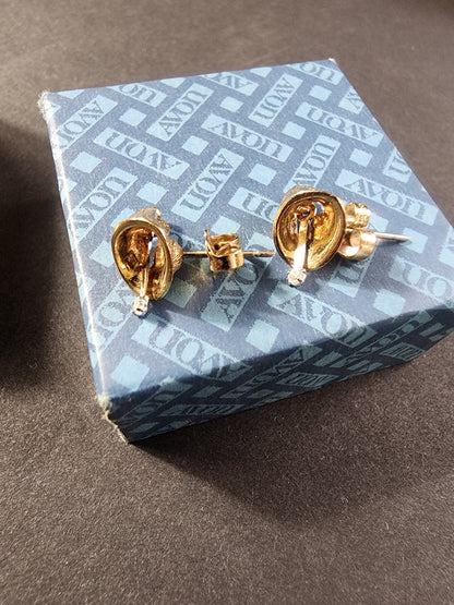 VTG 70s Avon Delicate Bells Christmas Holiday Dainty Gold Tone pierced Earrings Tennessee Junk Trunk