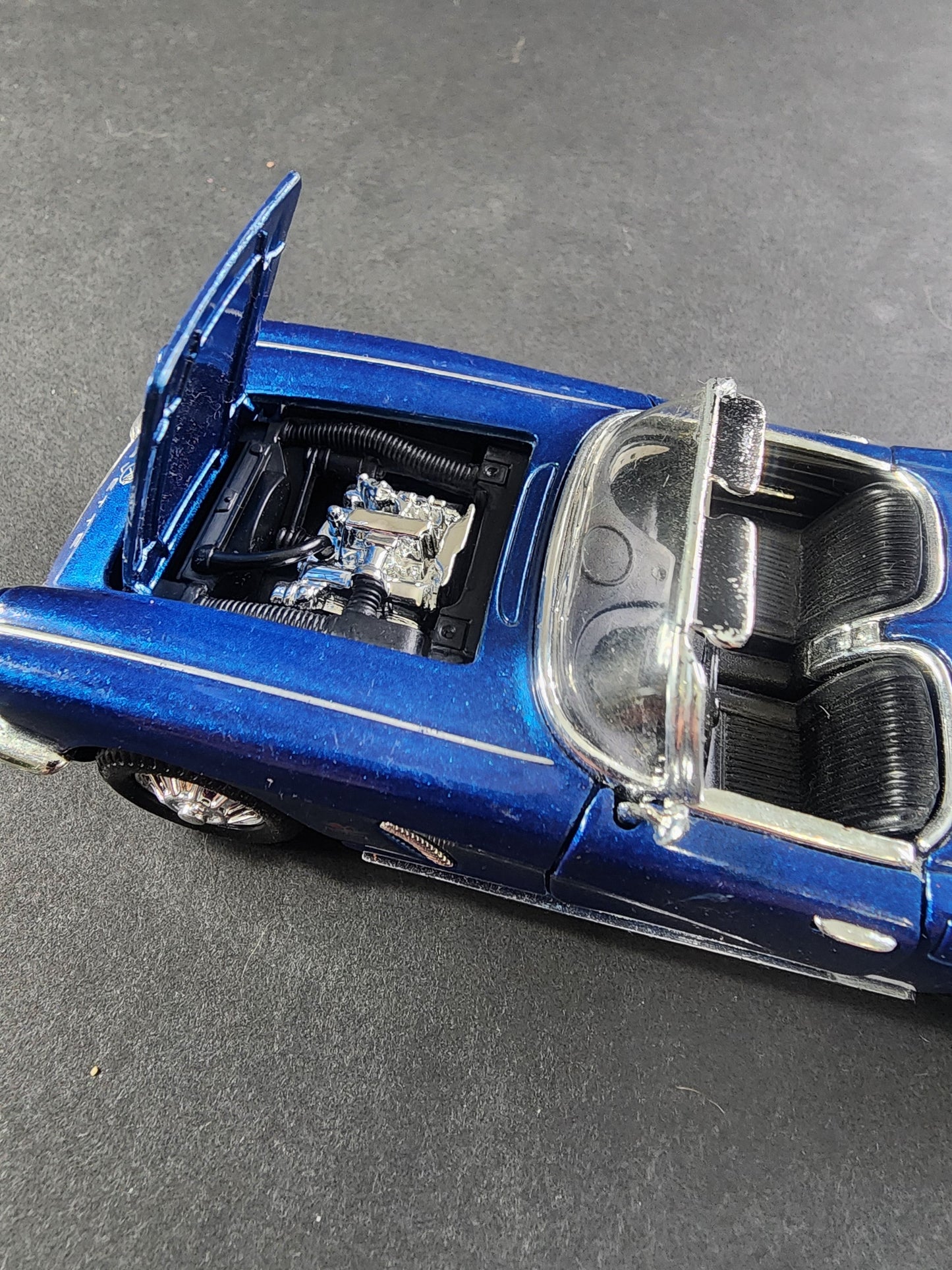 CHEVROLET CORVETTE 1962 CONVERTIBLE BLUE SS5750 1:32 Scale model car, friction action Tennessee Junk Trunk