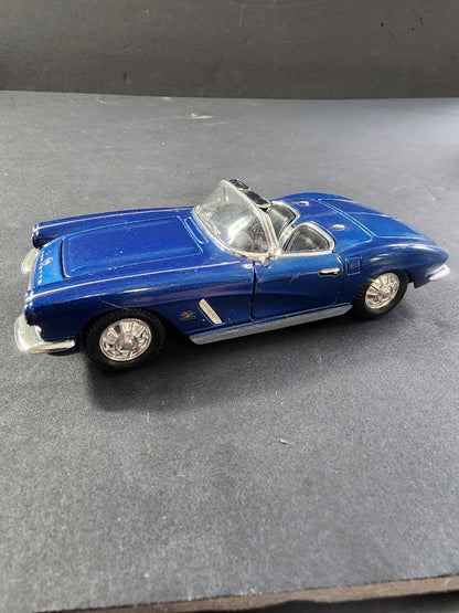 CHEVROLET CORVETTE 1962 CONVERTIBLE BLUE SS5750 1:32 Scale model car, friction action Tennessee Junk Trunk