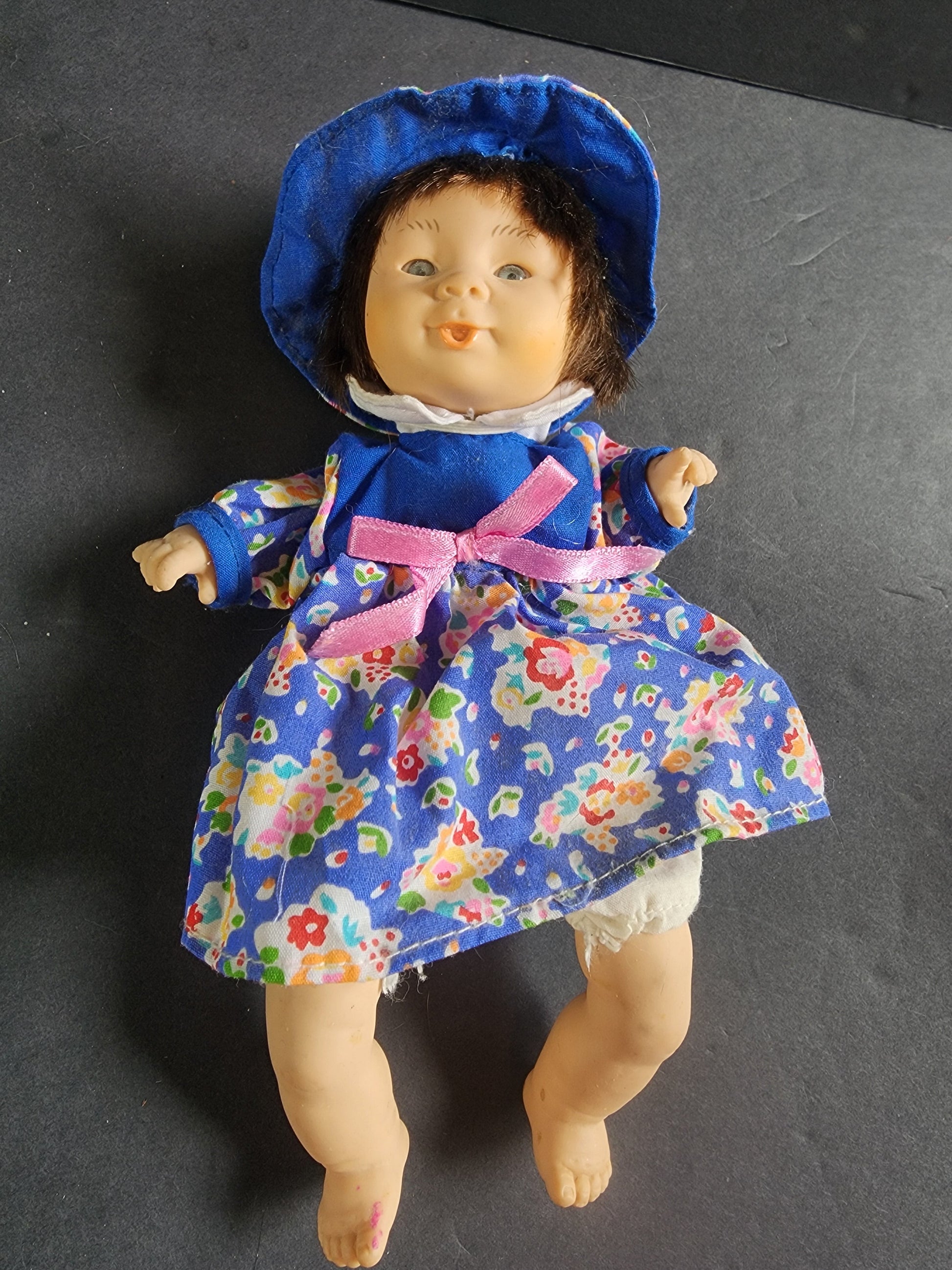 Gi-Go Palm Pals 8" Happy Kids Collectible Bean bag Doll Tennessee Junk Trunk