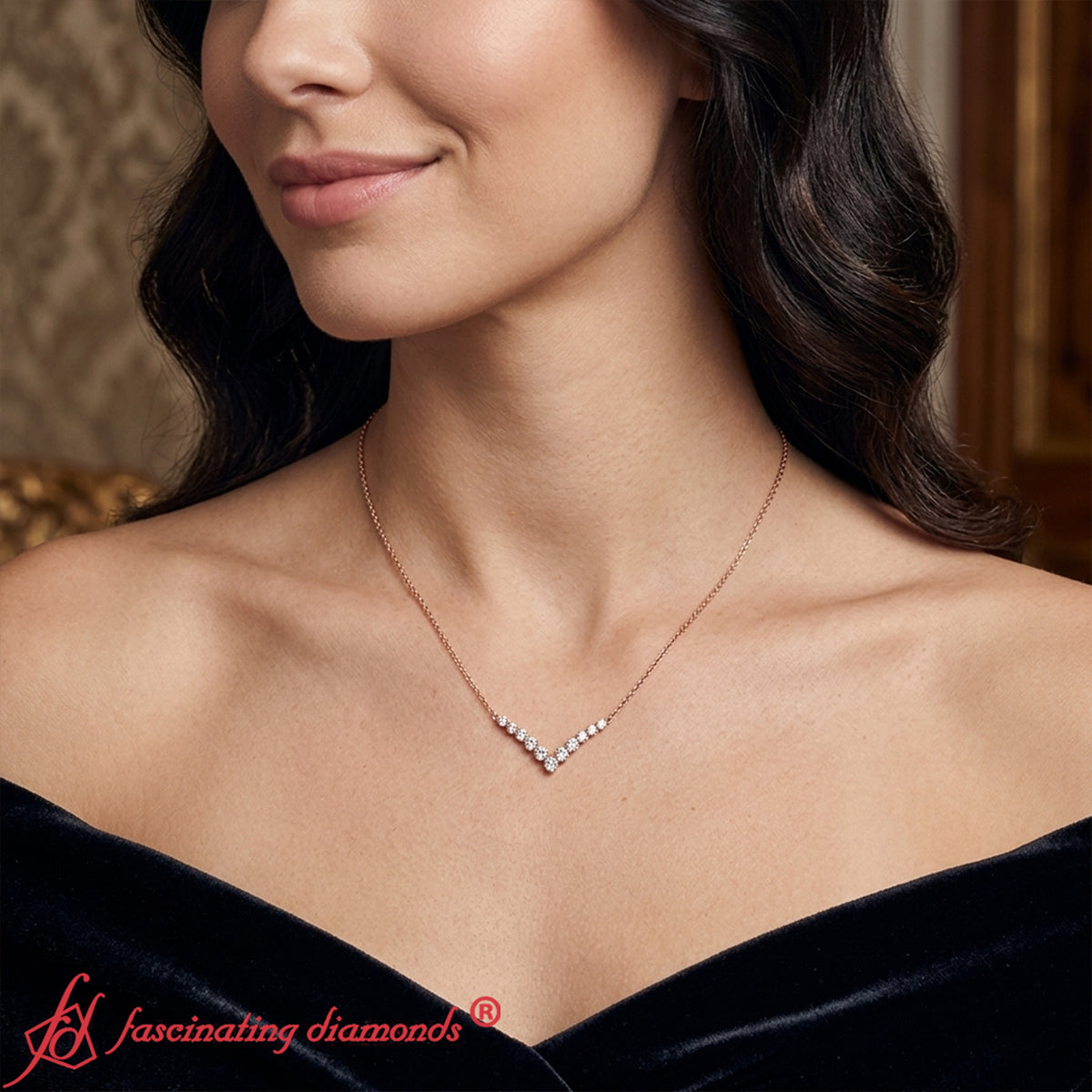 Round Graduated V-Necklace Fascinating Diamonds