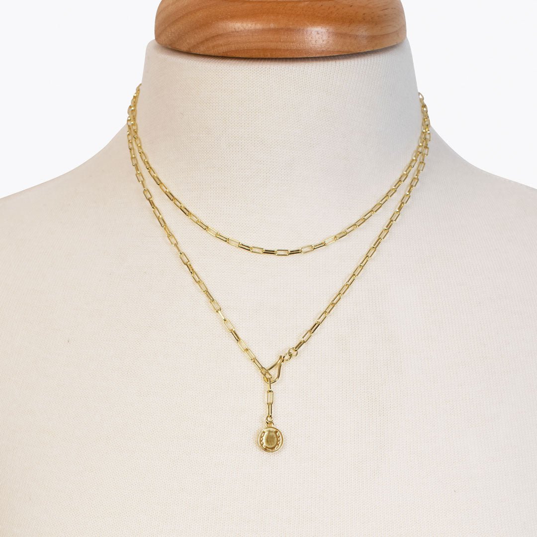 Roxy - Paperclip Chain w/ Horseshoe Coin - Petite Link in Gold Urban-Equestrian