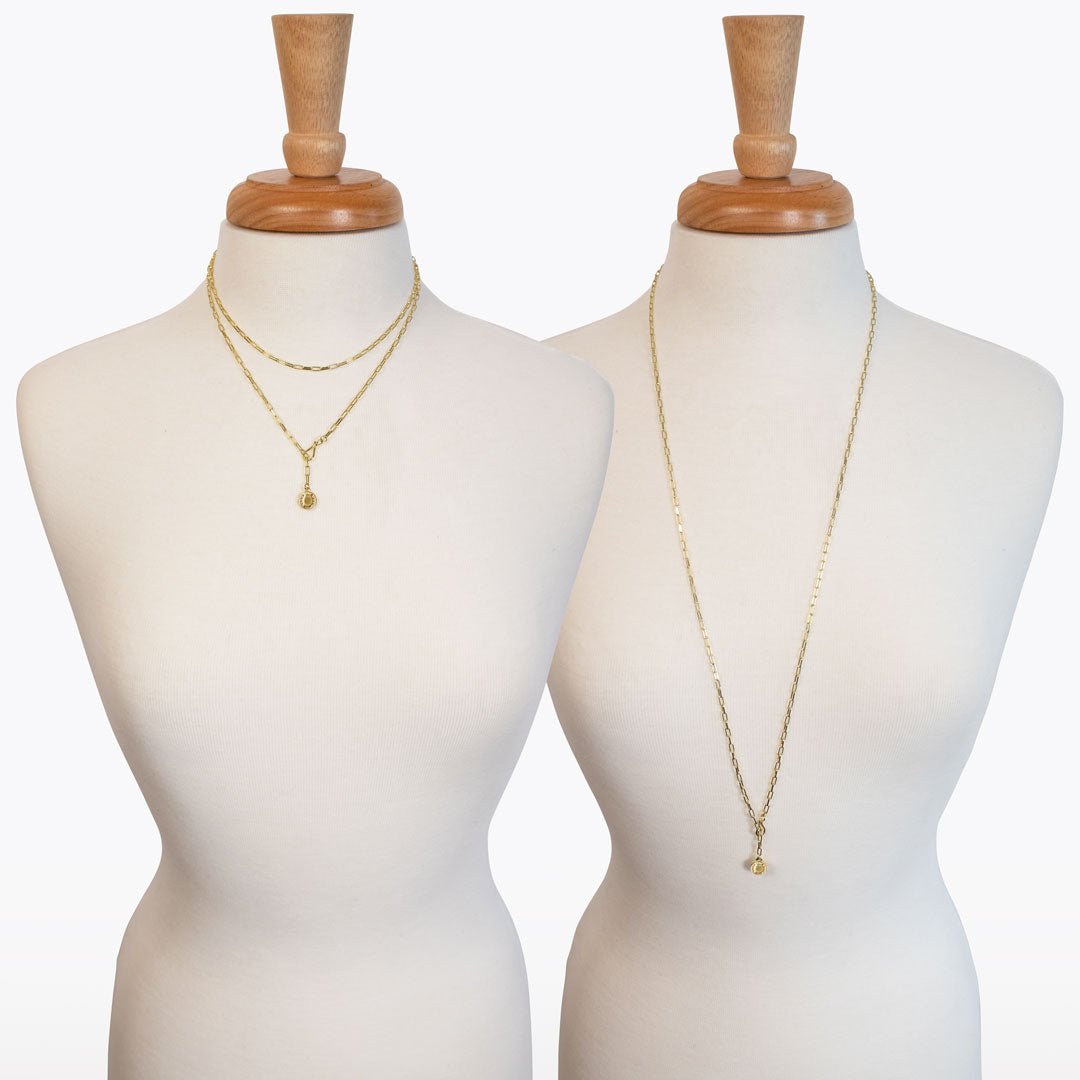 Roxy - Paperclip Chain w/ Horseshoe Coin - Petite Link in Gold Urban-Equestrian