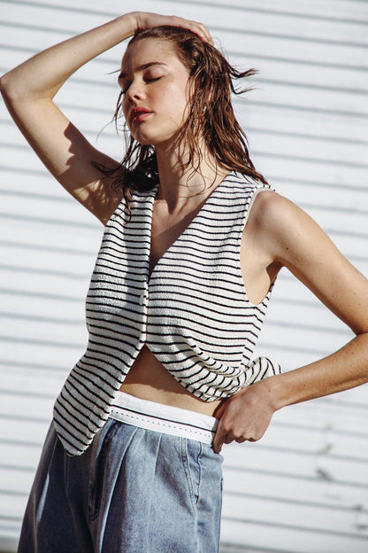 PRETTY ON POINT KNIT VEST Flying Tomato