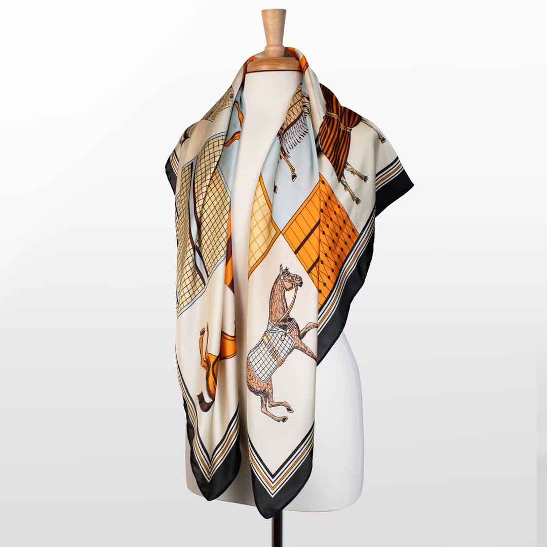 Signature - Oversize Equestrian Scarf in Black Urban-Equestrian