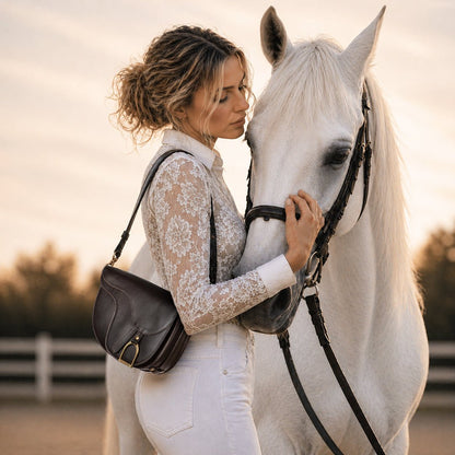 Signature Saddle Bag - Luxury Leather Handbag in Black Urban-Equestrian