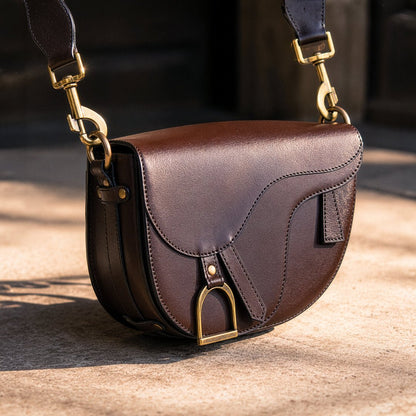 Signature Saddle Bag - Luxury Leather Handbag in Deep Brown Urban-Equestrian