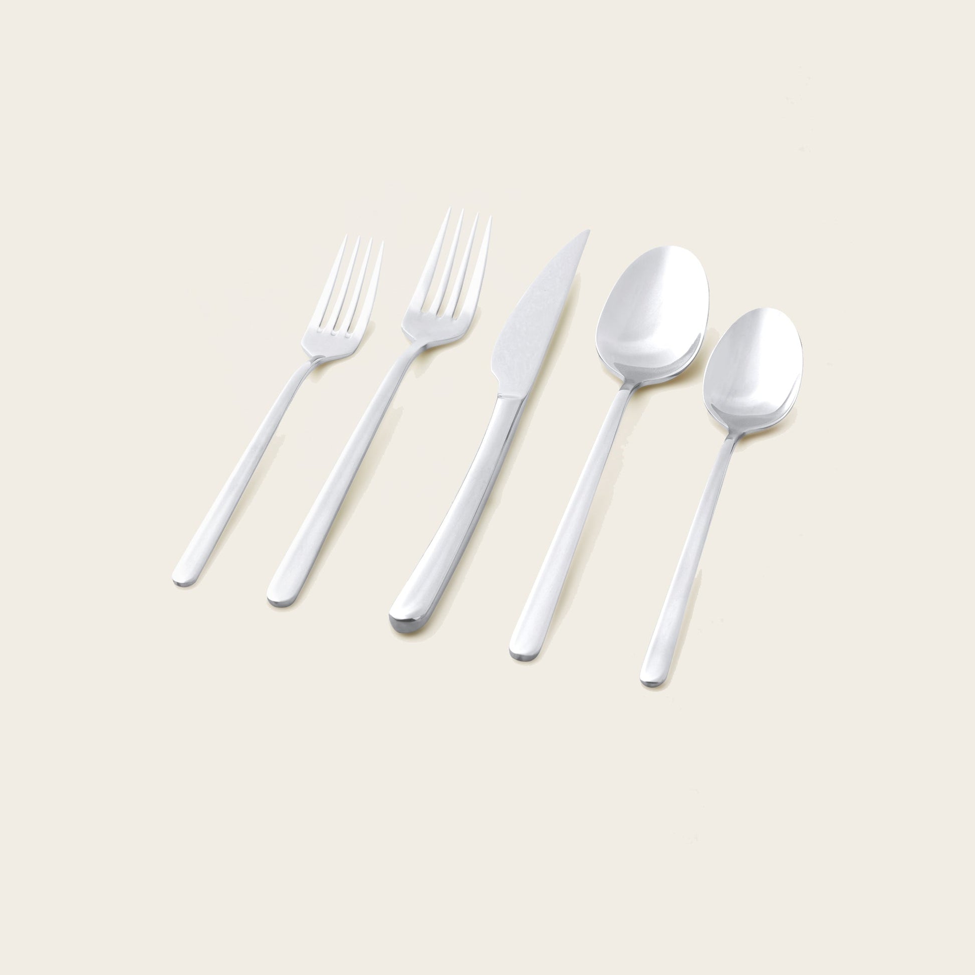 Emilia Mirror 20-Piece Flatware Set Italic