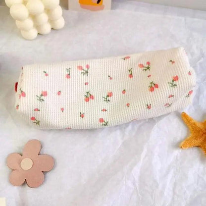 Simple Small Flowers White Fresh Style Pencil Bag Students Pencil Cases Unique Makeup Lightweight Cosmetic Bag Pouch Stevvex