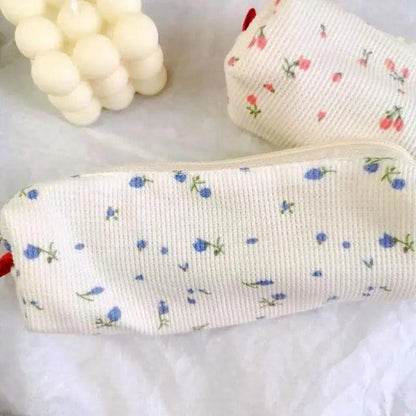 Simple Small Flowers White Fresh Style Pencil Bag Students Pencil Cases Unique Makeup Lightweight Cosmetic Bag Pouch Stevvex