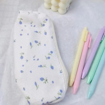 Simple Small Flowers White Fresh Style Pencil Bag Students Pencil Cases Unique Makeup Lightweight Cosmetic Bag Pouch Stevvex