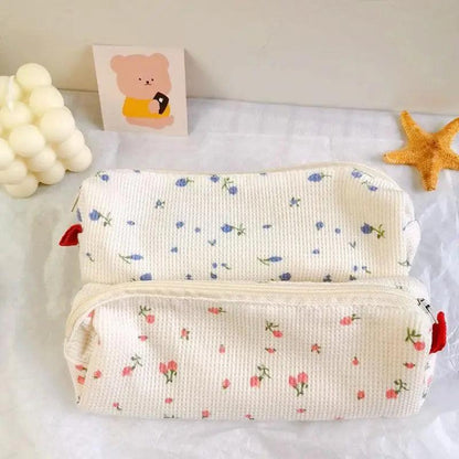 Simple Small Flowers White Fresh Style Pencil Bag Students Pencil Cases Unique Makeup Lightweight Cosmetic Bag Pouch Stevvex