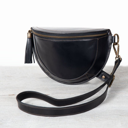 Sonoma Sling Bag in Black Urban-Equestrian
