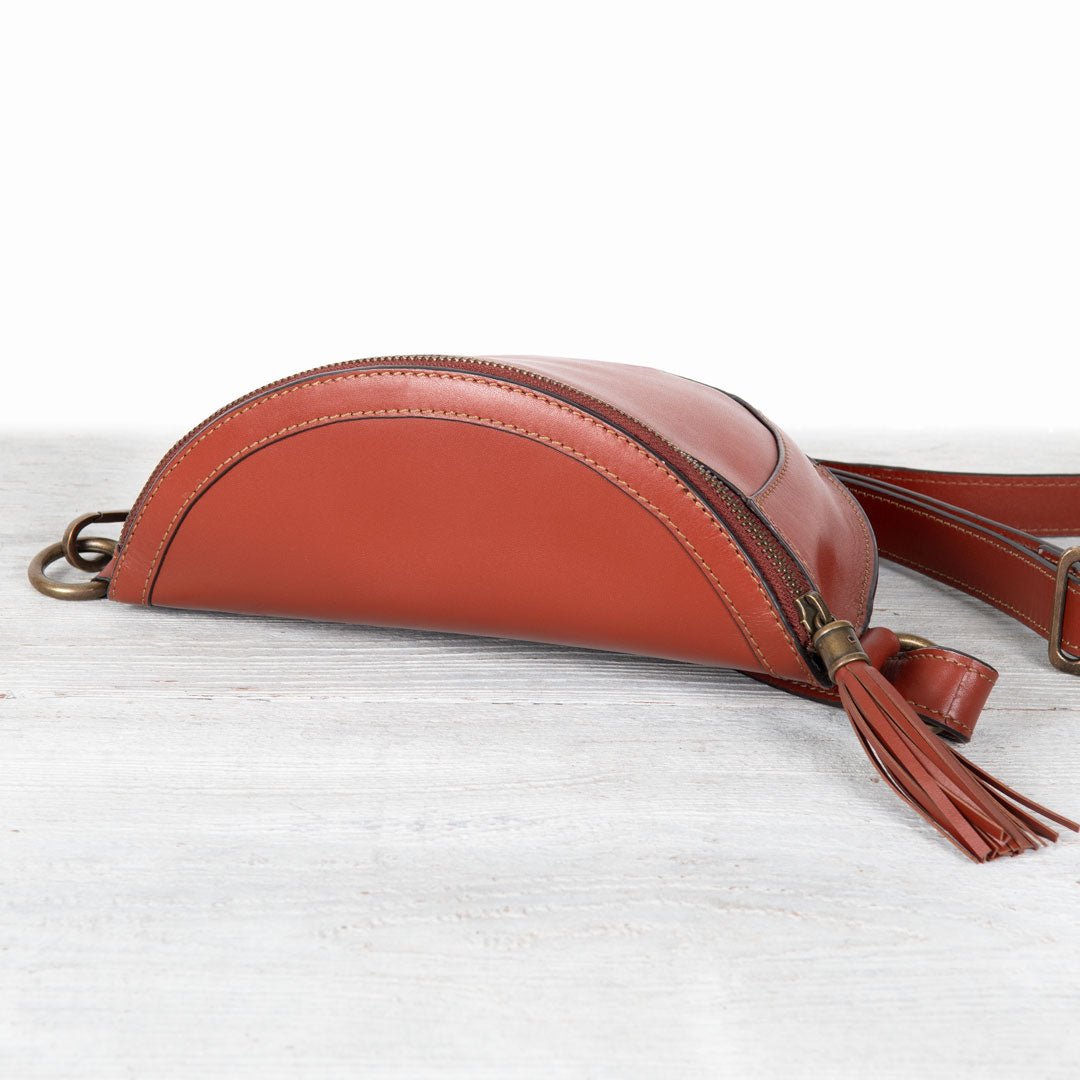 Sonoma Sling Bag in Cognac Urban-Equestrian